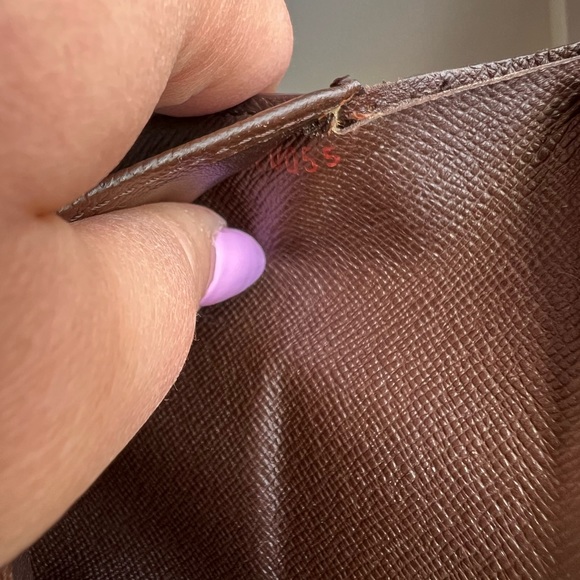 SOLD Louis Vuitton trifold wallet - Picture 9 of 9